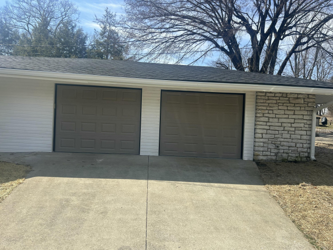 Listing Image 17