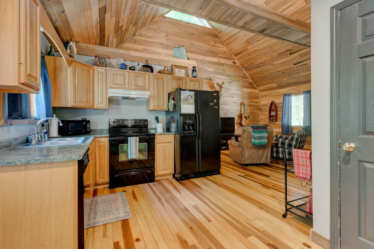 Listing Image 9