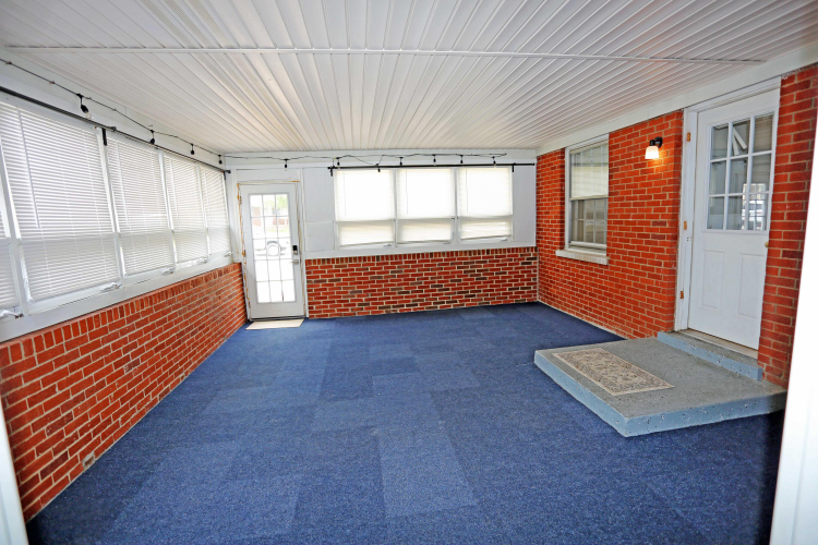 Listing Image 32