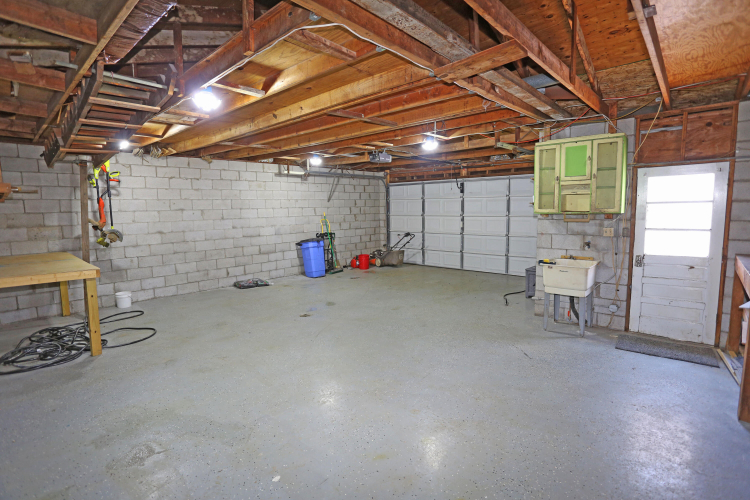 Listing Image 40