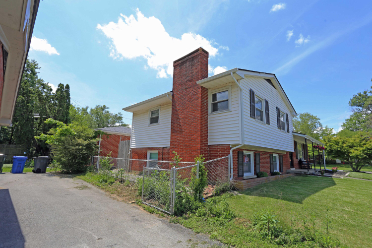 Listing Image 43