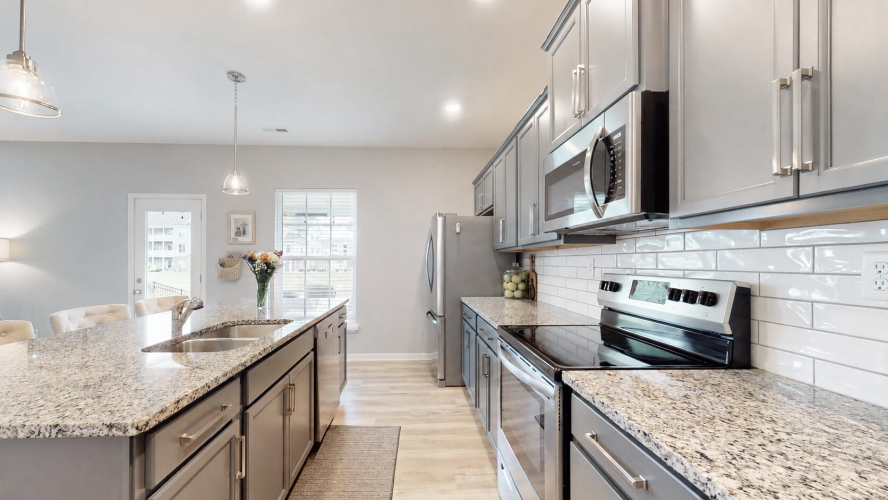 Listing Image 10