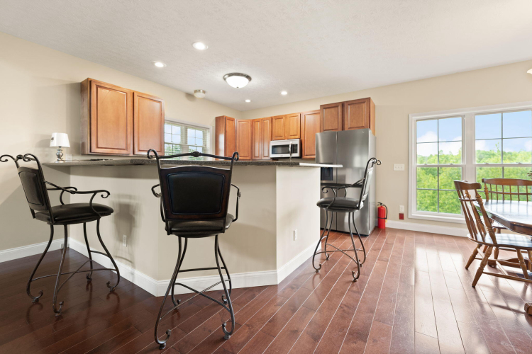 Listing Image 9
