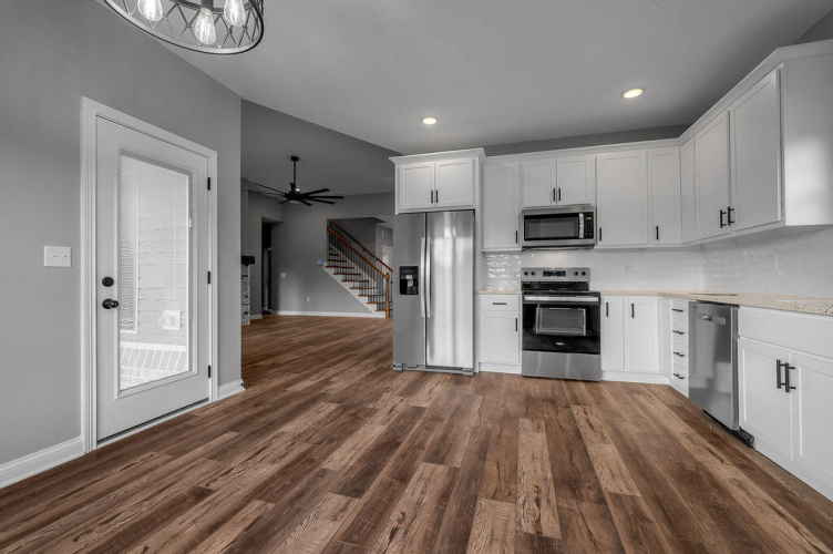 Listing Image 15