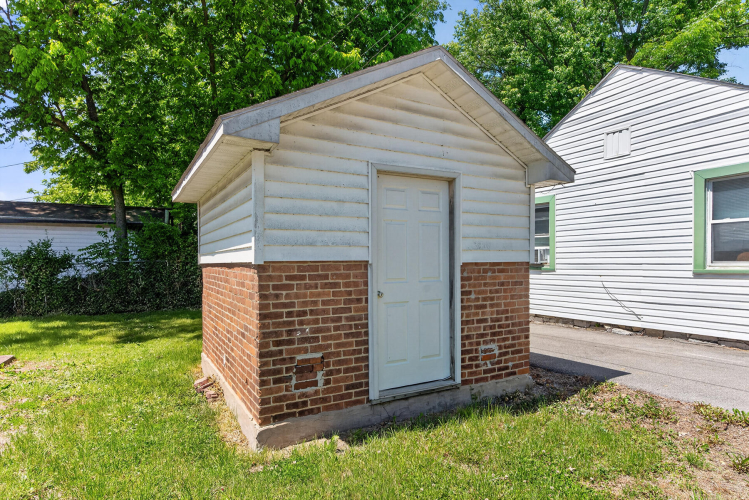 Listing Image 18