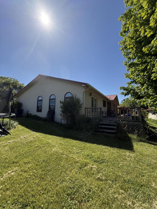 Listing Image 12