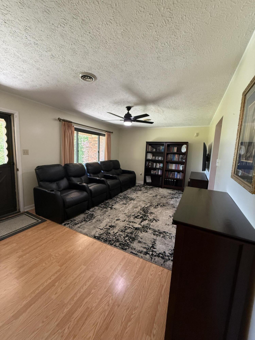 Listing Image 24