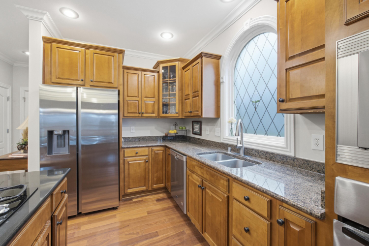 Listing Image 14