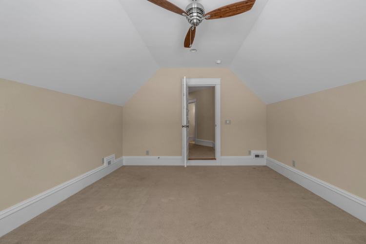 Listing Image 57
