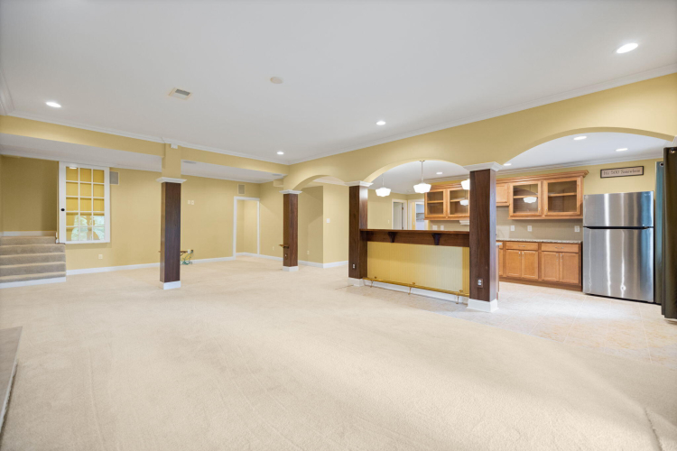 Listing Image 52