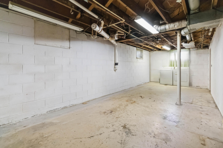 Listing Image 48