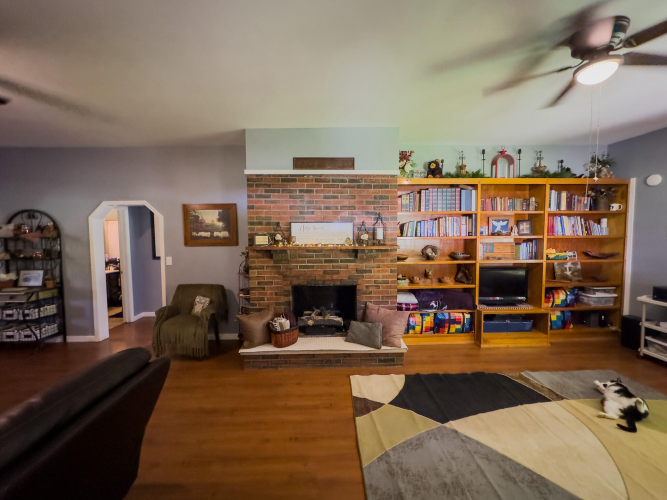 Listing Image 14