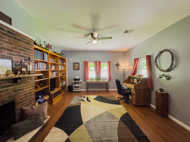 Listing Image 15