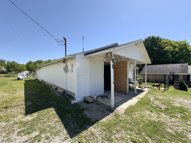 Listing Image 44