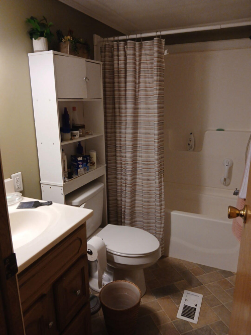 Listing Image 11