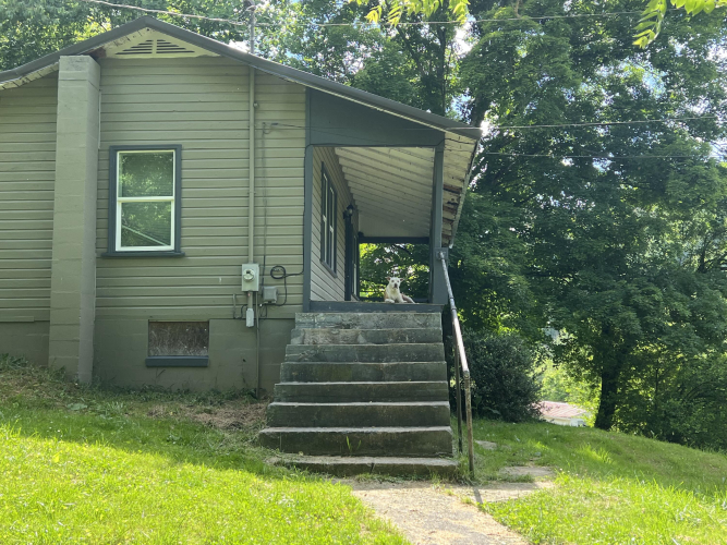 Listing Image 3