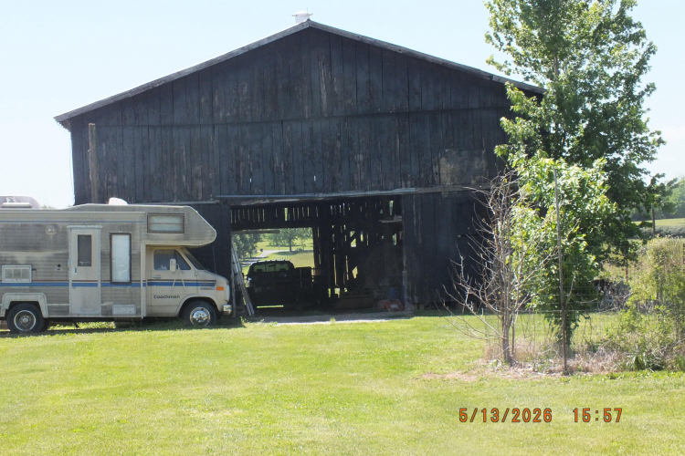 Listing Image 4