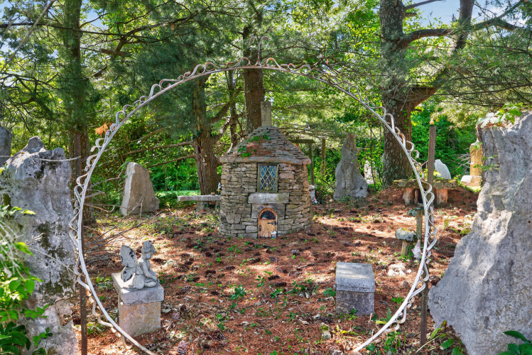 Listing Image 22