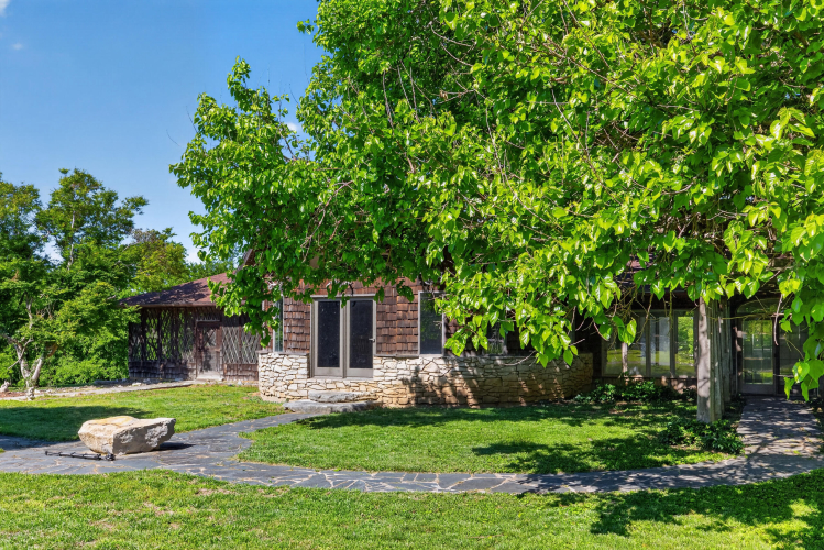 Listing Image 48