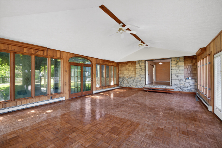 Listing Image 73