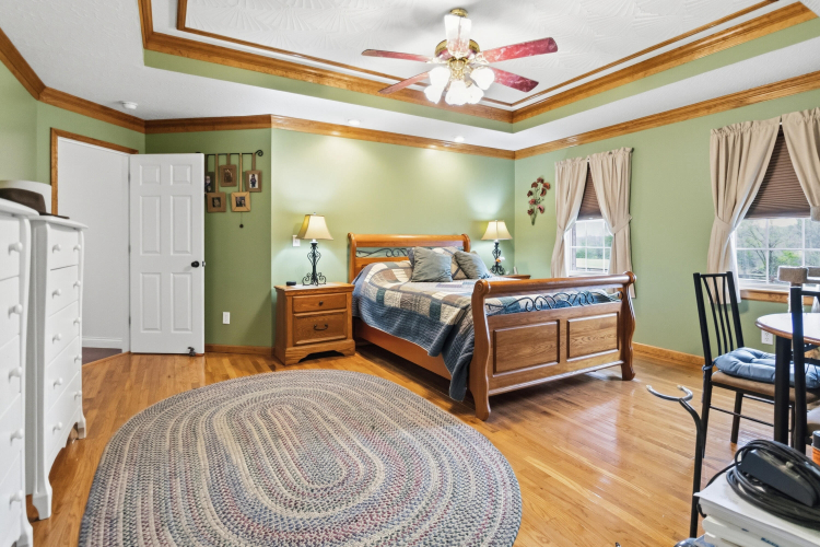 Listing Image 23