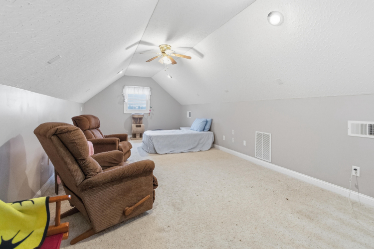 Listing Image 38