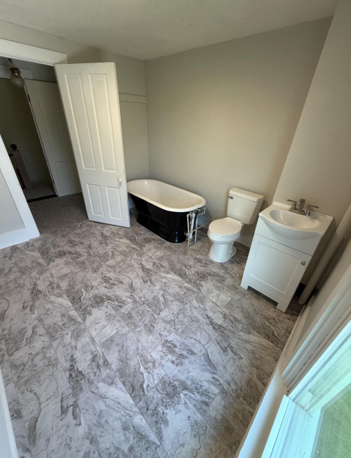 Listing Image 19