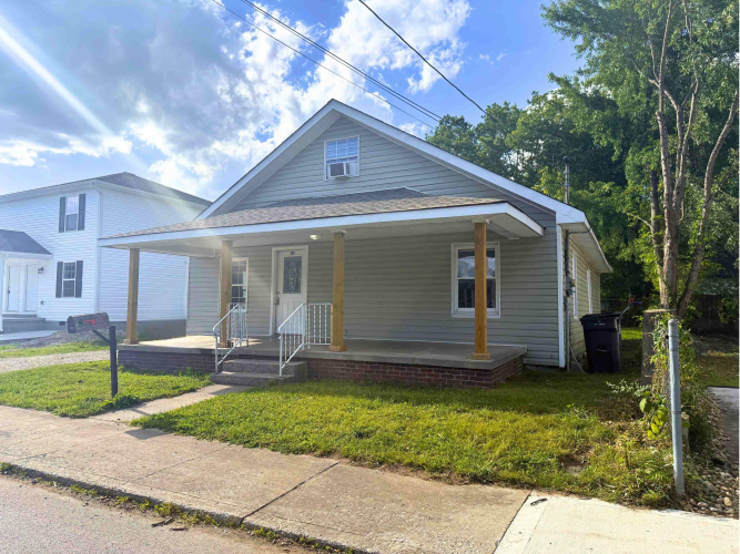 Listing Image 3