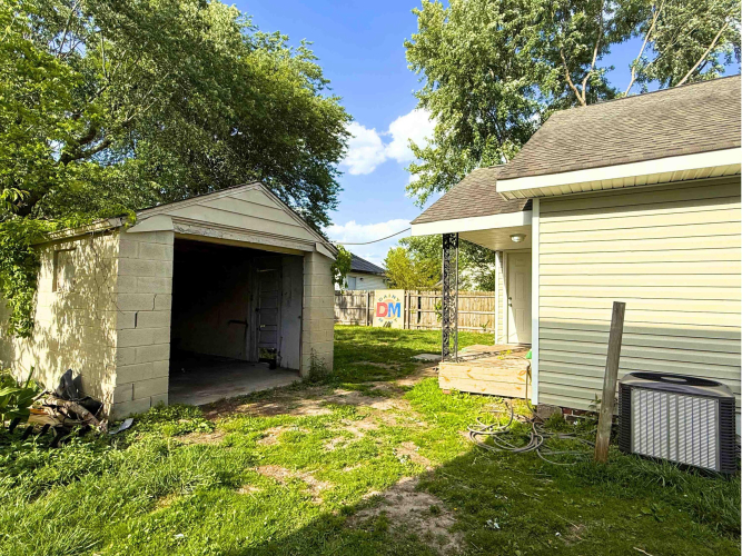 Listing Image 32