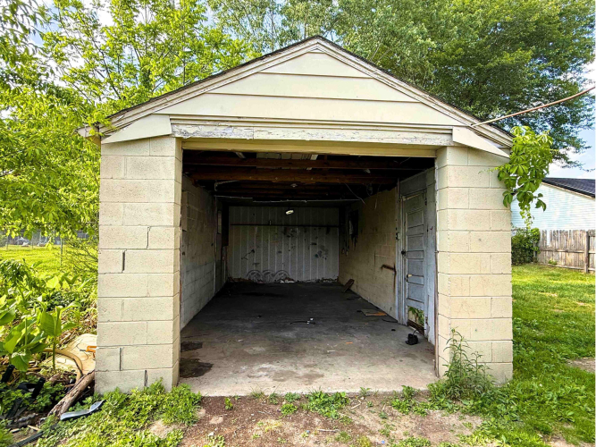 Listing Image 33