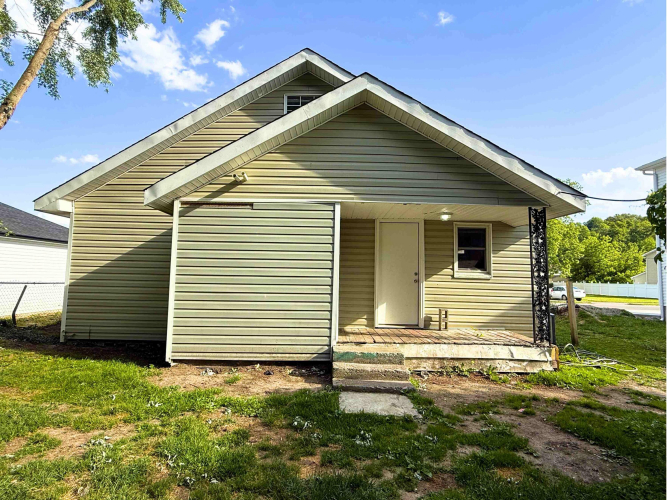 Listing Image 5