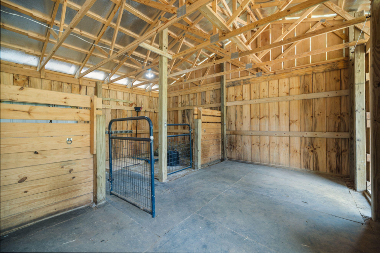 Listing Image 107