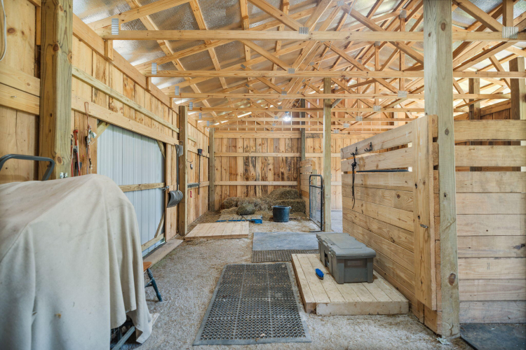 Listing Image 108