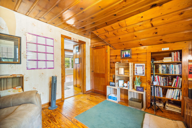 Listing Image 45