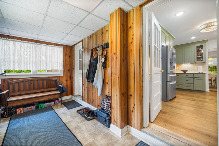 Listing Image 80