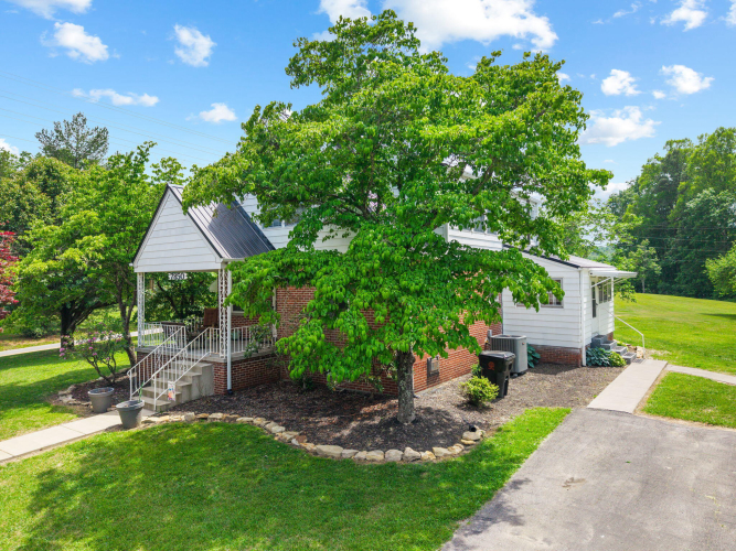 Listing Image 90