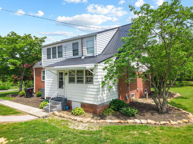 Listing Image 91