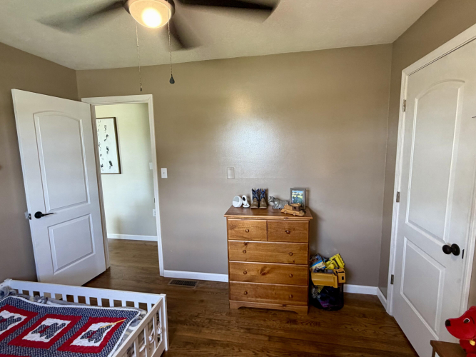 Listing Image 24