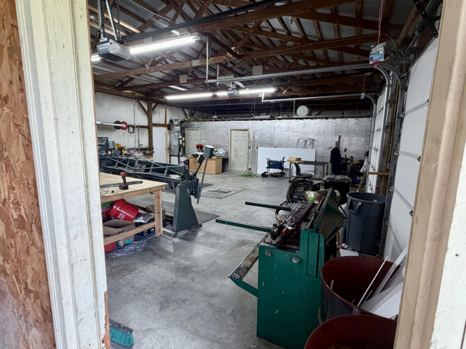 Listing Image 41