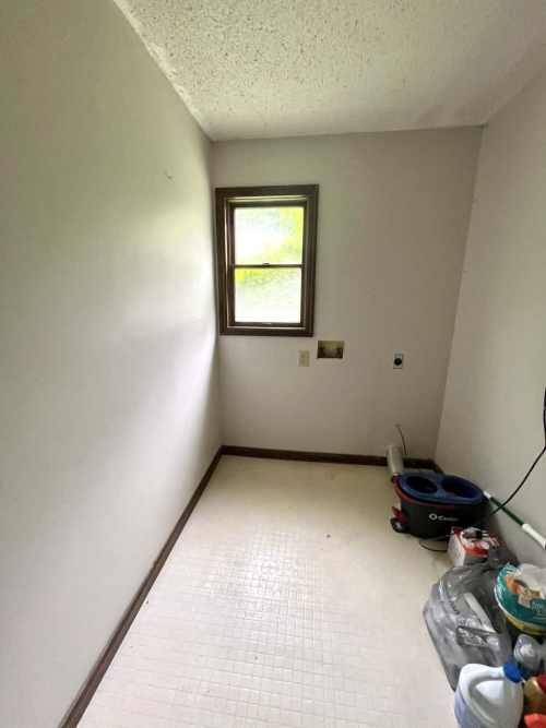 Listing Image 41