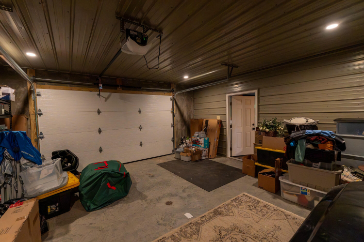 Listing Image 44