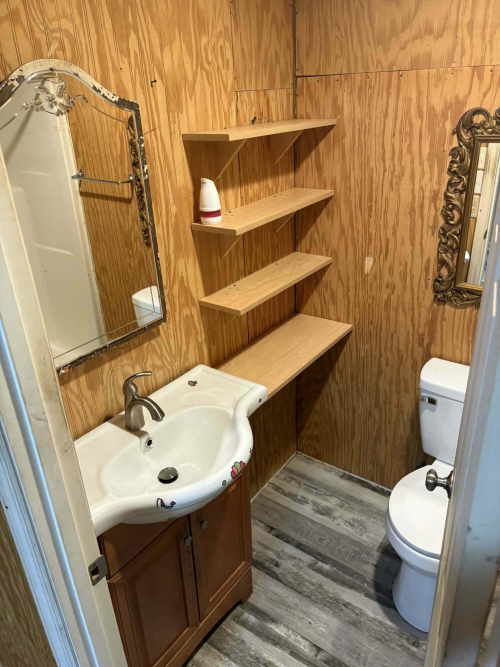 Listing Image 12