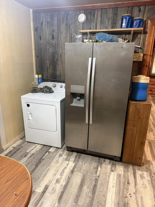 Listing Image 10
