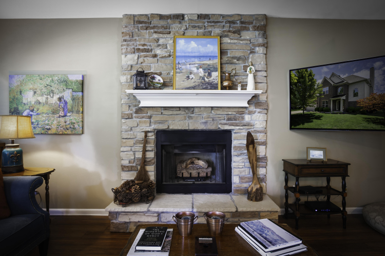 Listing Image 5