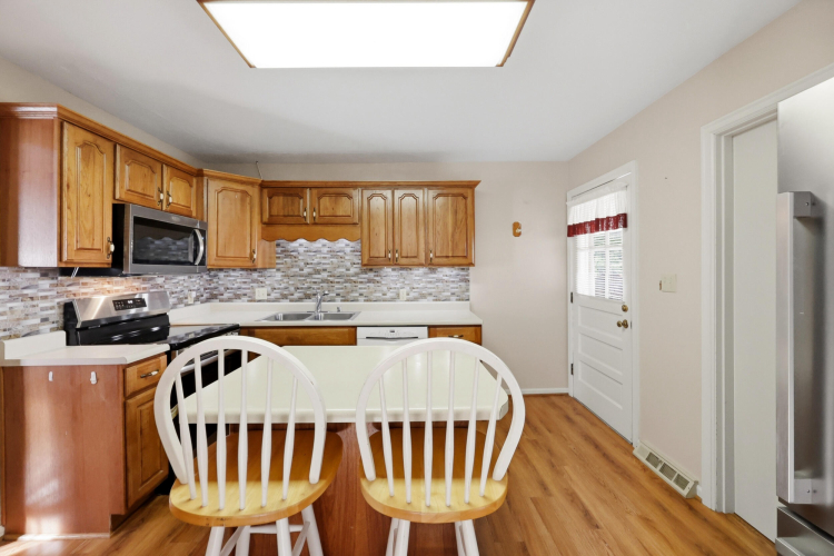 Listing Image 23
