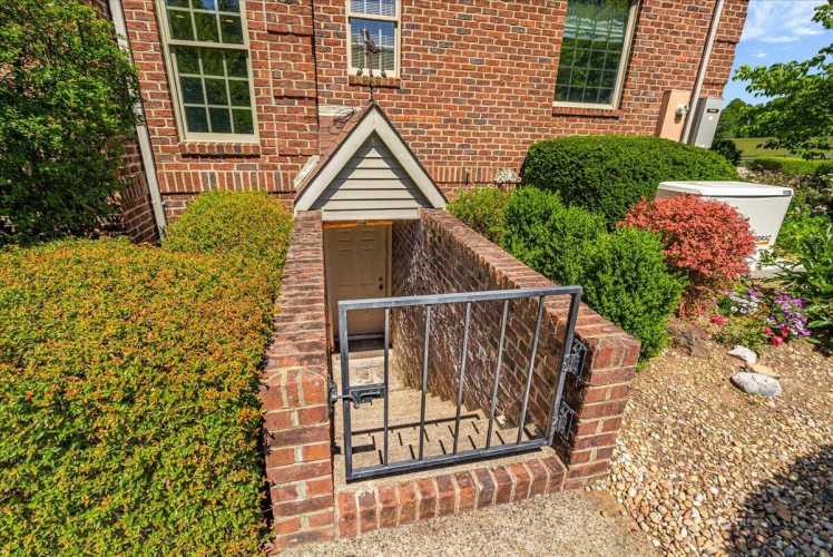 Listing Image 52