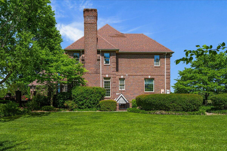 Listing Image 83