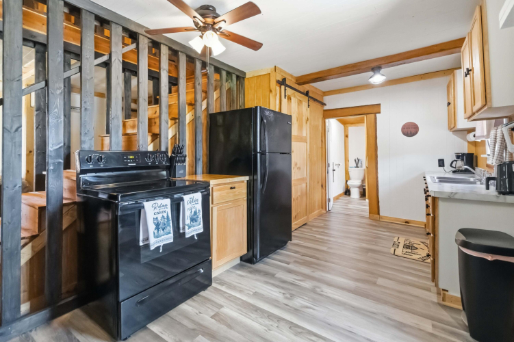 Listing Image 11