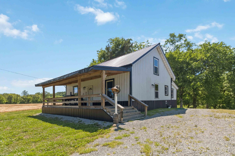 Listing Image 3