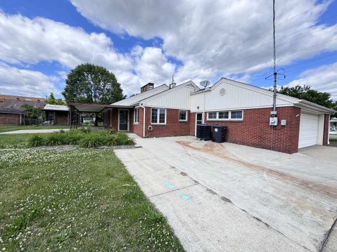 Listing Image 58